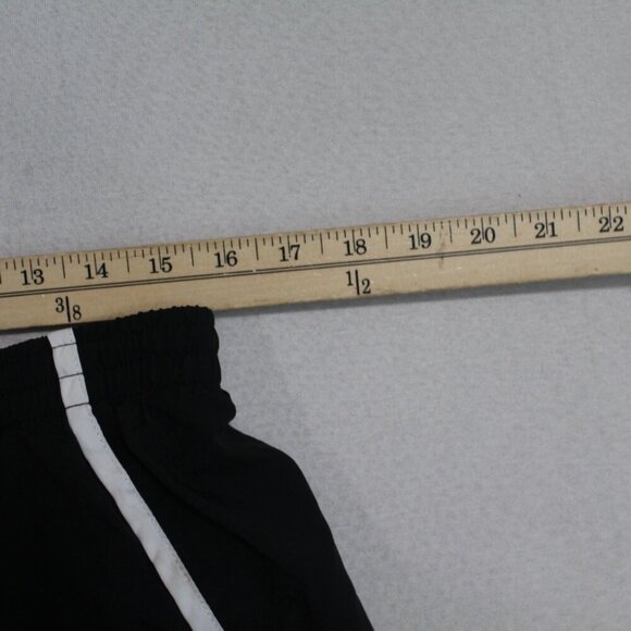 Nike Women Black Shorts Performace Running Active Size Large - Picture 2 of 8